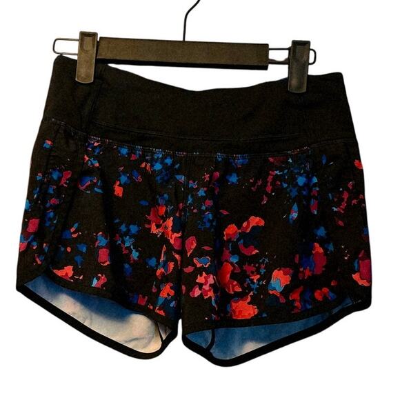 Lululemon running shorts size 2 - Picture 1 of 5